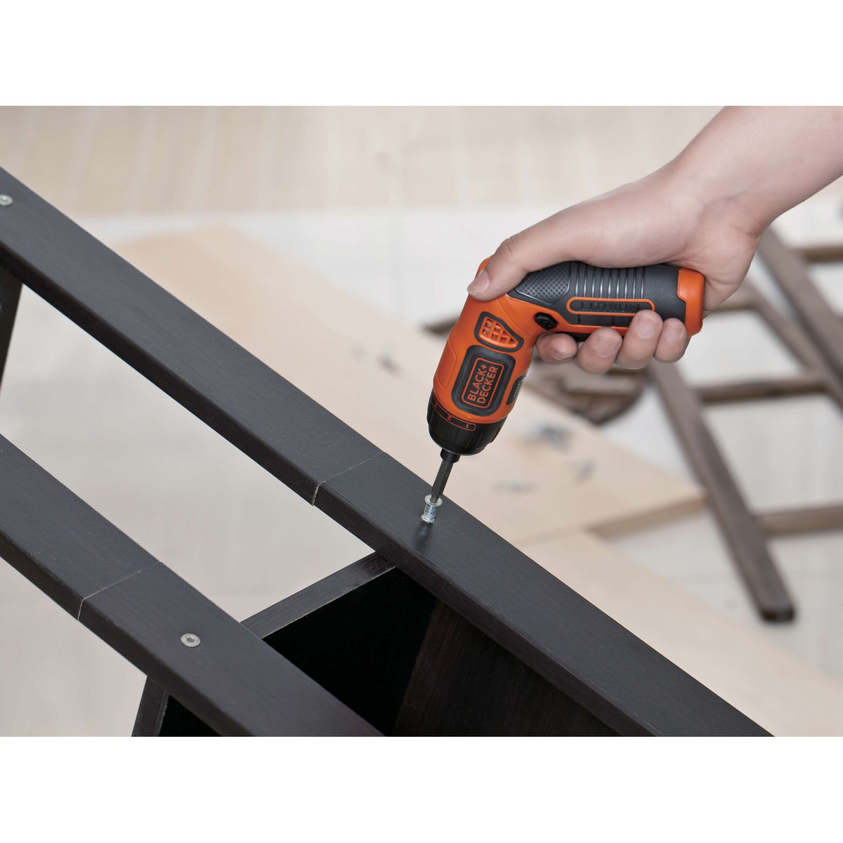 Parafusadeira 1/4" (6,35MM) 3,6V Li-ion com LED Bivolt 10 Acessórios + Blister Black+Decker — foto 5