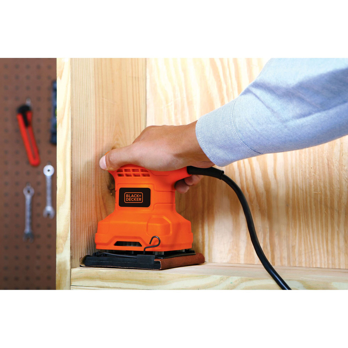 Lixadeira Orbital 1/4 de Folha de Lixa 200W - 127V Black+Decker — foto 4