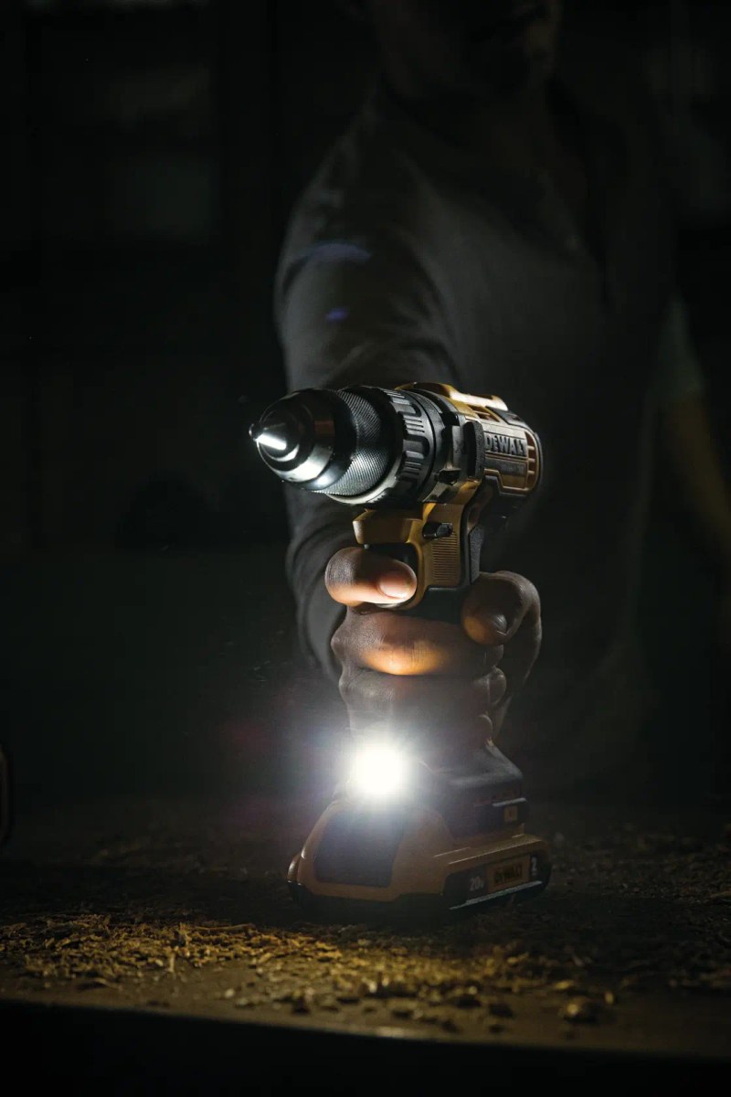 Parafusadeira/Furadeira de Impacto 1/2" (13MM) 20V MAX* Li-ion Brushless, 2 Baterias 2AH, (DCB203) Carregador Bivolt 4A DeWalt — foto 3