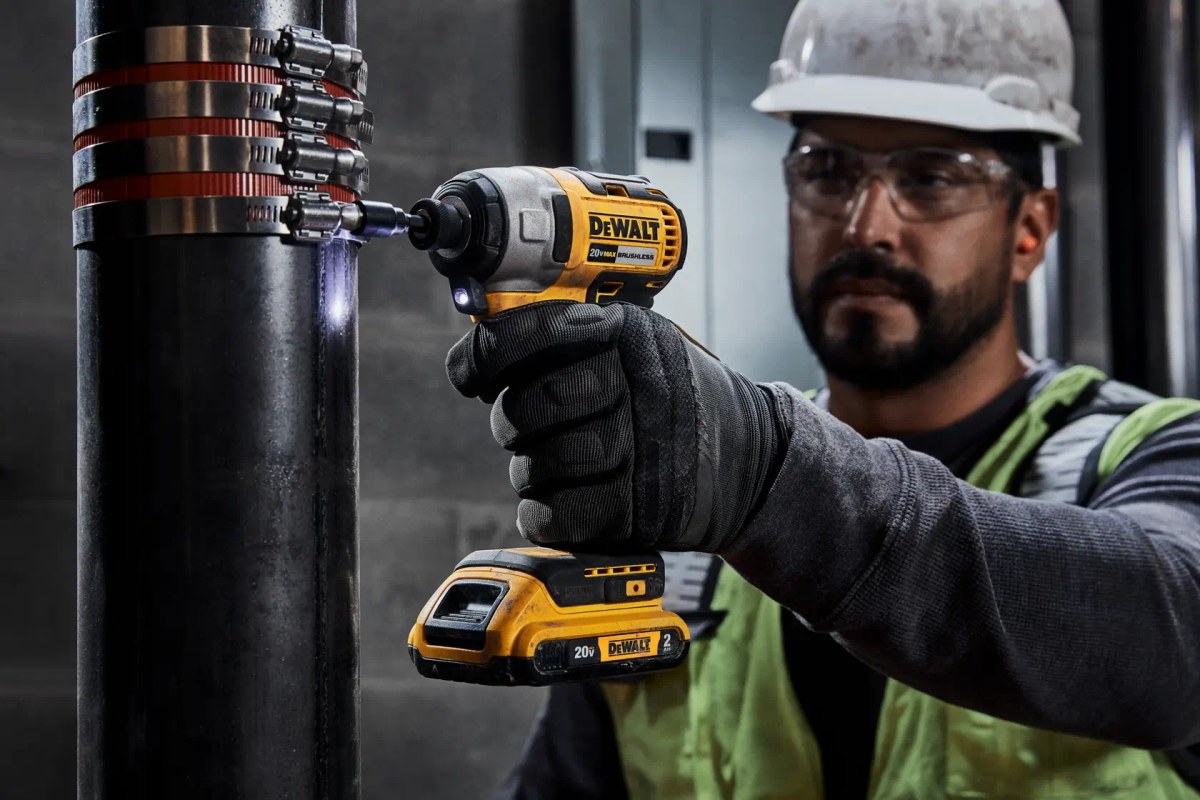 Parafusadeira Impacto 1/4" (6,35MM) 20V MAX* Li-ion, Brushless sem Carregador e Bateria DeWalt — foto 4