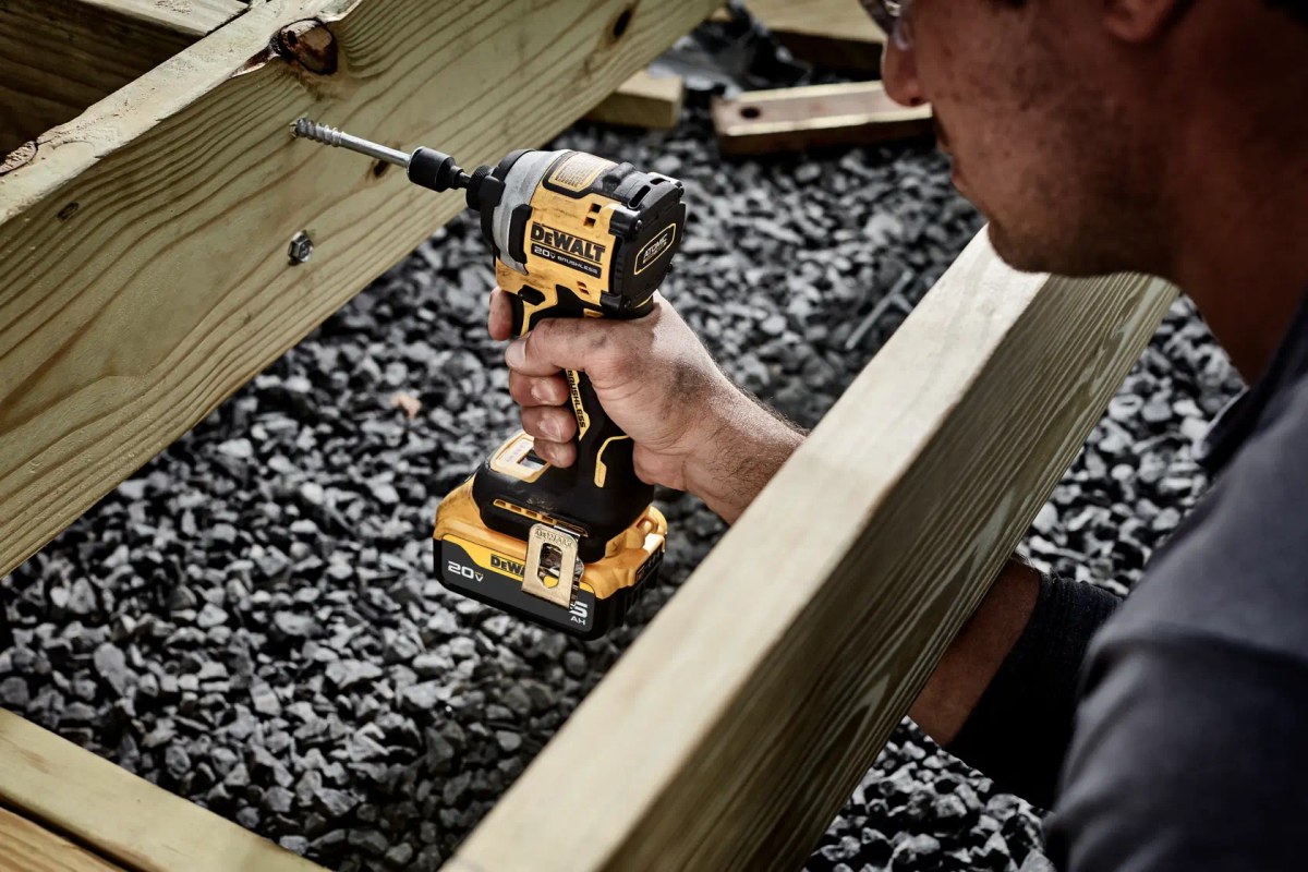 Parafusadeira de Impacto 1/4'' (6,35MM) 20V MAX* Brushless Atomic (205NM) sem Bateria e Carregador DeWalt — foto 5