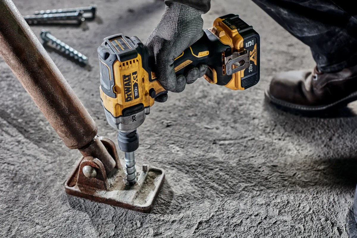 Chave de Impacto 1/2" (13MM) 20V MAX* Li-ion, Brushless 812NM sem Bateria e Carregador DeWalt — foto 5
