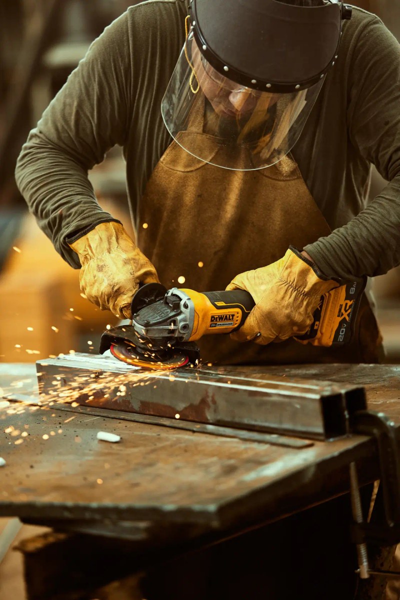 Esmerilhadeira Angular 4 1/2"-5" (115MM-125MM) 20V MAX* Li-ion, Brushless sem Bateria e Carregador DeWalt — foto 3