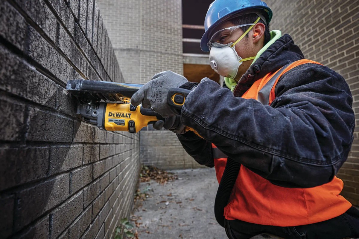 Esmerilhadeira Angular 5" (127MM) 60V MAX* Flexvolt Li-ion, Brushless 2 Baterias 6AH, (DCB606) Carregador 127 DeWalt — foto 4
