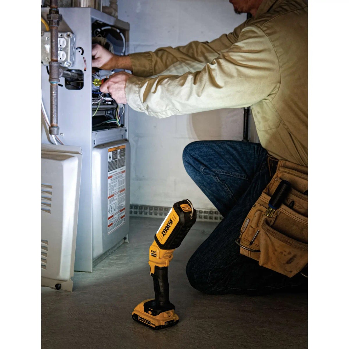 Lanterna LED Profissional Portátil 20V MAX* Flexvolt Li-ion sem Bateria e Carregador DeWalt — foto 5