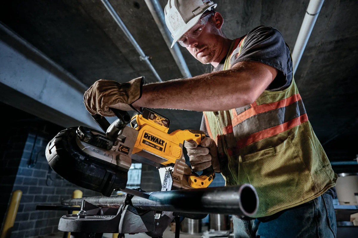 Serra de Fita 5" (127MM) de Interruptor Duplo de 20V MAX* Li-ion Brushless sem Bateria e Carregador DeWalt — foto 4