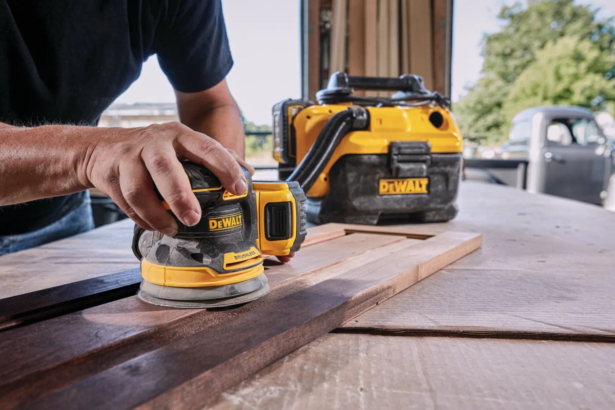 Lixadeira Roto Orbital 5" (125MM) 20V MAX* Li-ion Brushless, sem Bateria e Carregador DeWalt — foto 4