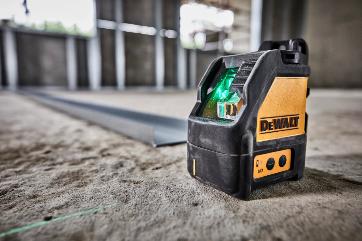 Nivel Laser Verde 2 Linhas 3 Pilhas Aa 30M DeWalt — foto 5