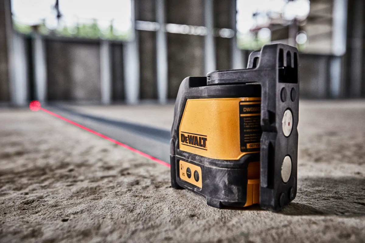 Nivel Laser Vermelho 2 Linhas 3 Pilhas Aa 15M DeWalt — foto 5