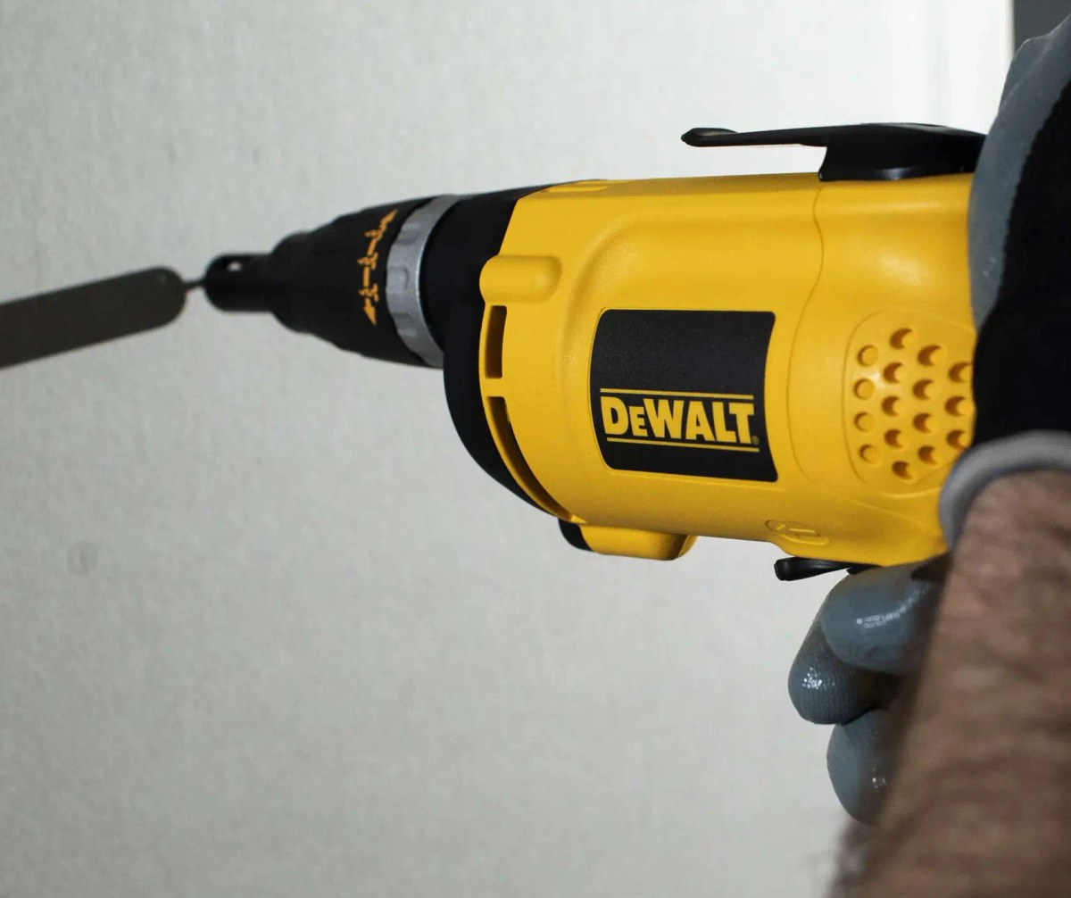 Parafusadeira Drywall 540W, 6,8 NM, 0-5.300 RPM, Velocidade Variável Reversível, 1,3 KG, 220V (nacional) DeWalt — foto 4