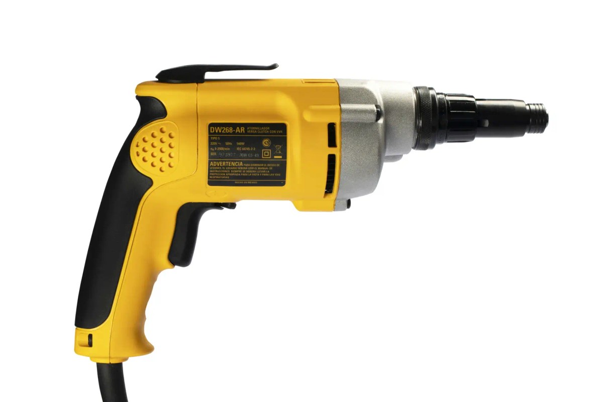 Parafusadeira C/ Controle de Torque 540W, 4-26 NM, Velocidade Variável Reversível, 0 - 2.500 RPM, 1,7 KG, 220V DeWalt — foto 3