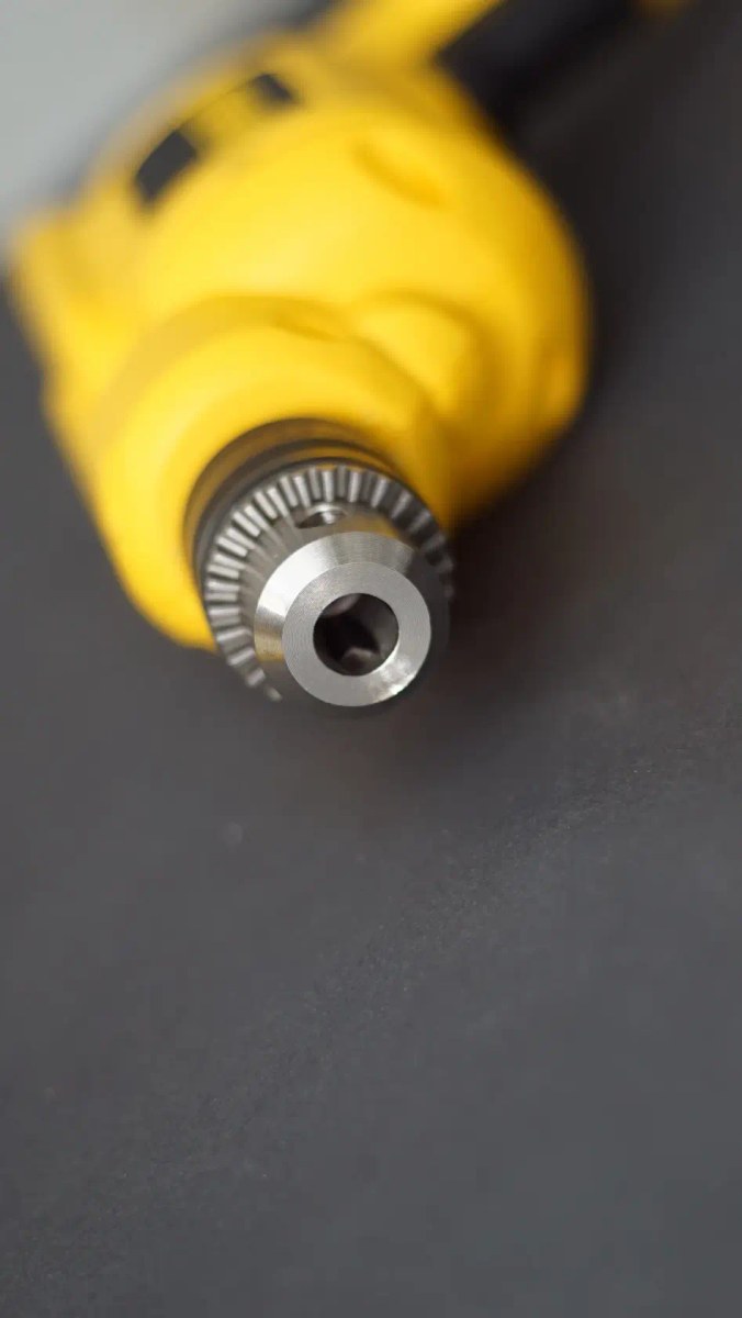 Furadeira 3/8" (10MM) 550W, Velocidade Variável Reversível, 220V DeWalt — foto 2