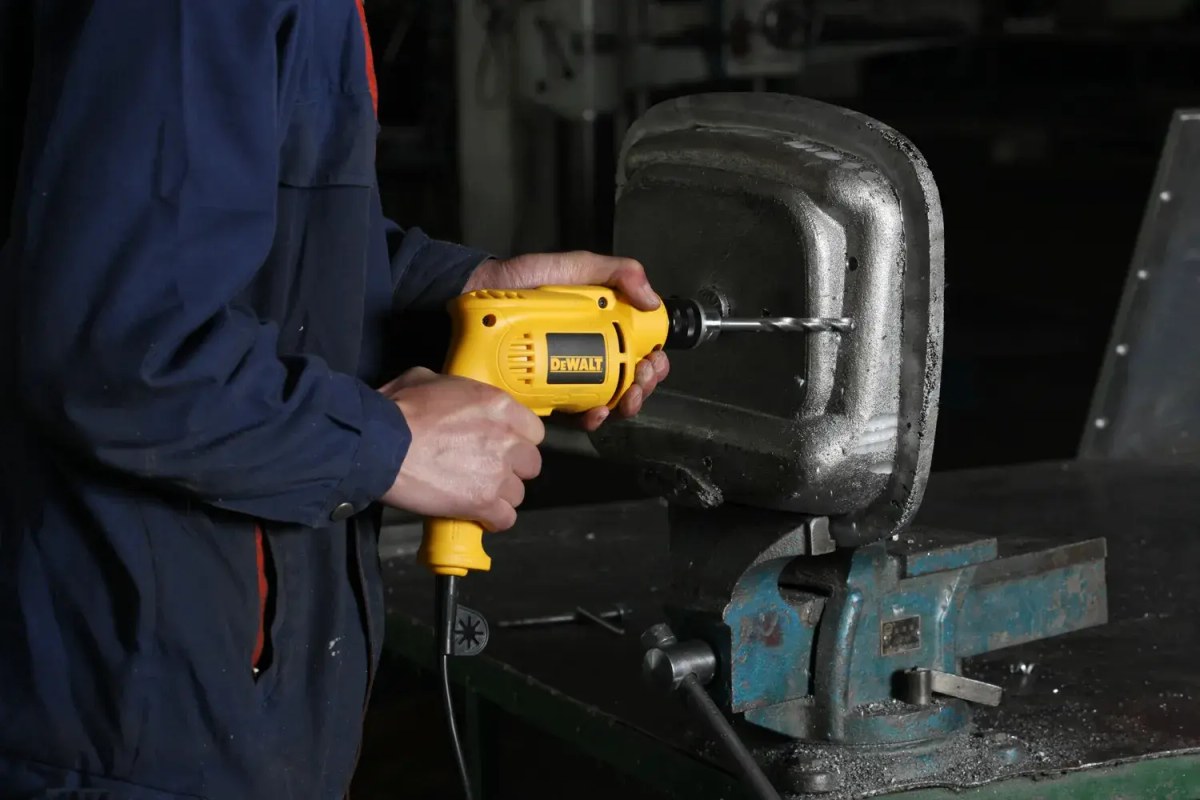 Furadeira 3/8" (10MM) 550W, Velocidade Variável Reversível, 127V DeWalt — foto 4