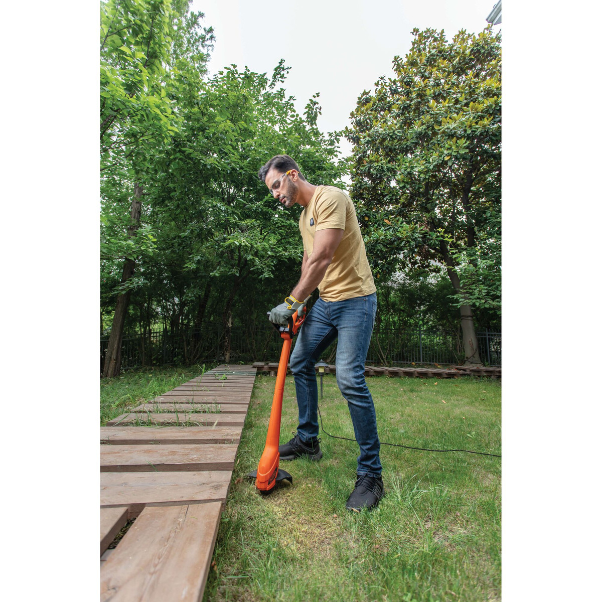 Aparador de Grama 500W 9"(230MM) 220V Black+Decker — foto 3